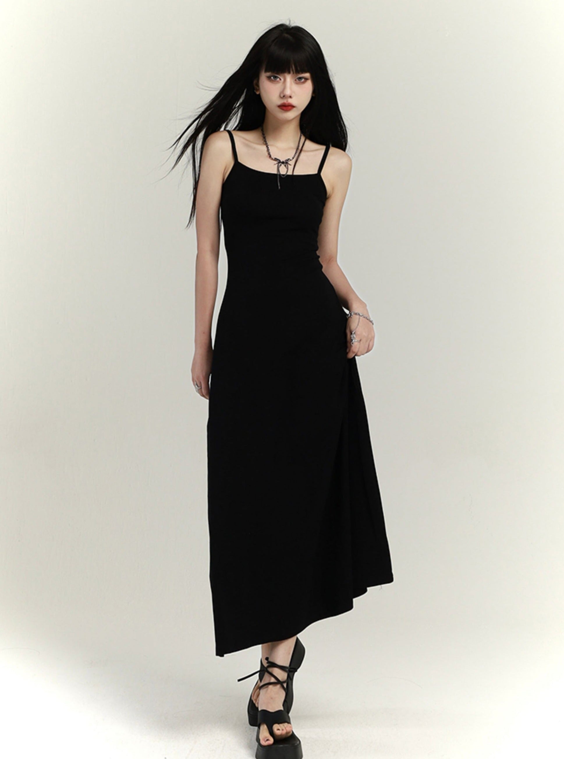 Slim Waist Hip-Covering Slip Dress - chiclara