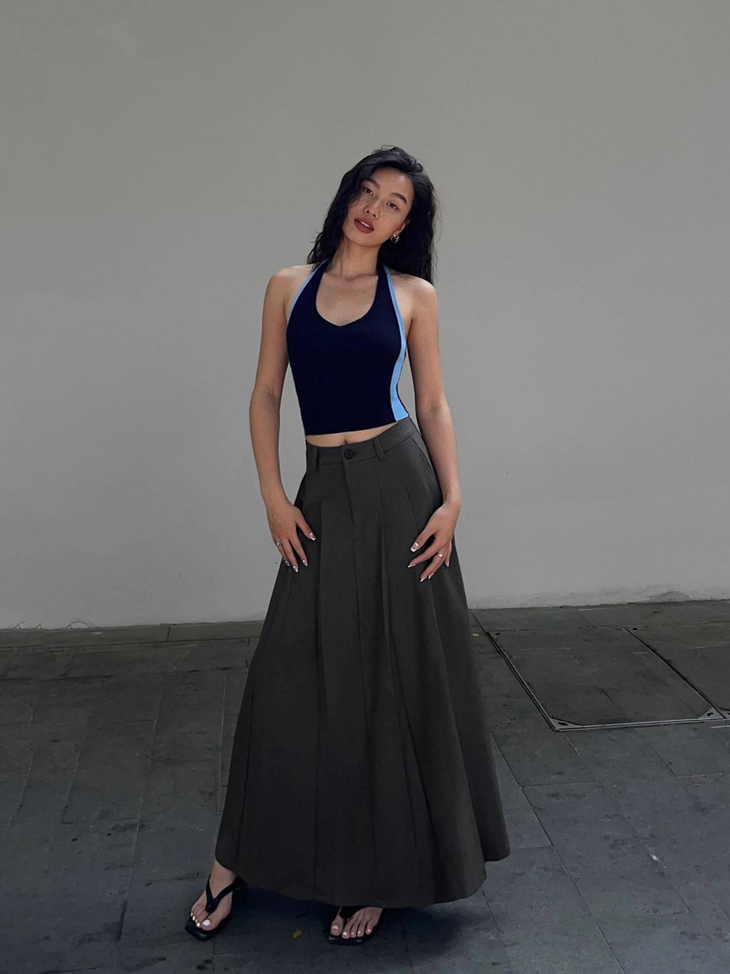 Summer Black High-Waisted Pleated Midi Skirt - chiclara